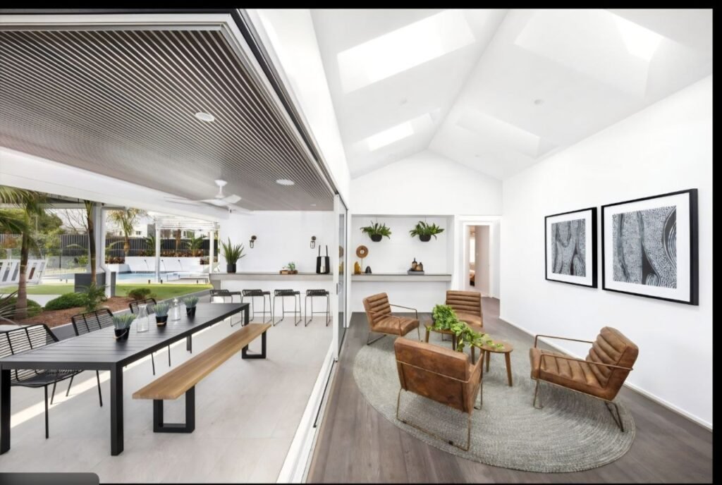 photo 6197415148893441093 y